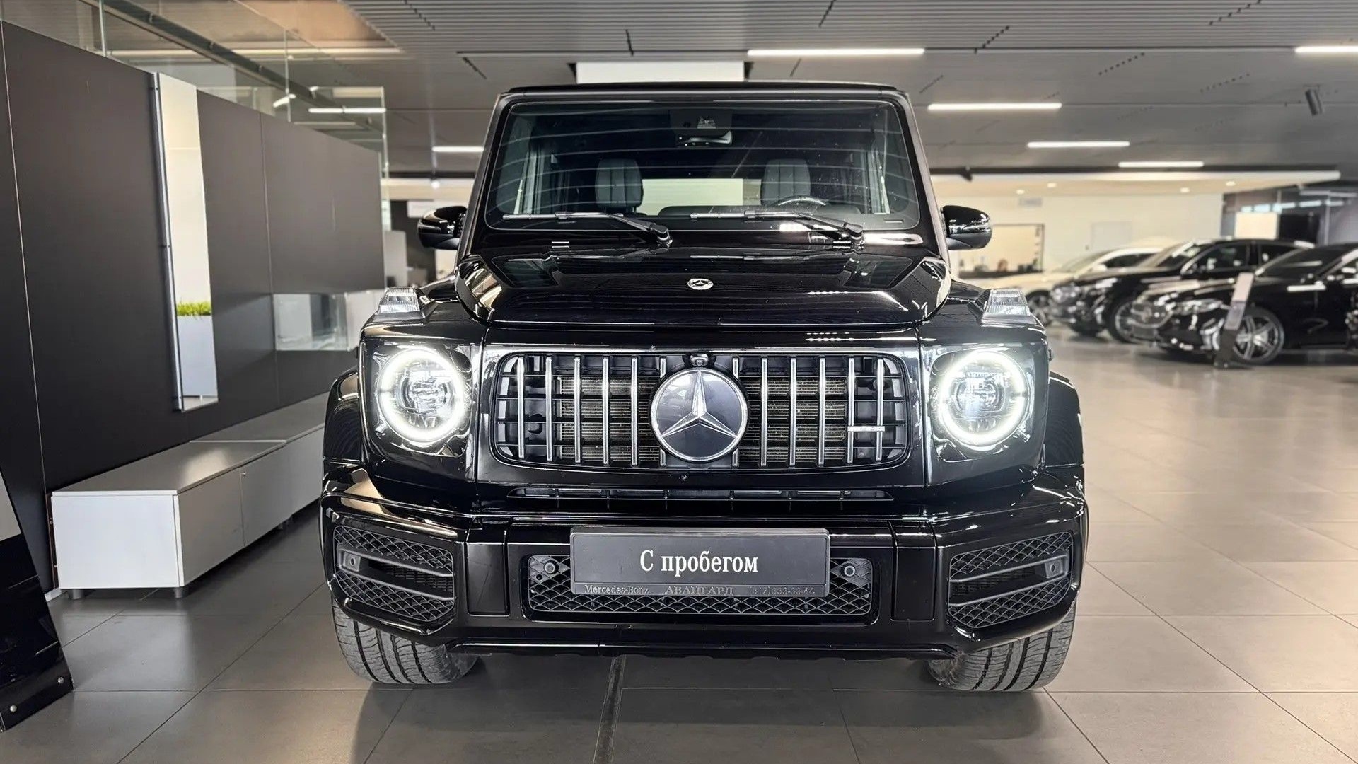 Mercedes-Benz G 63 AMG двигатель 5.5 литра (571 л.с.) Черный