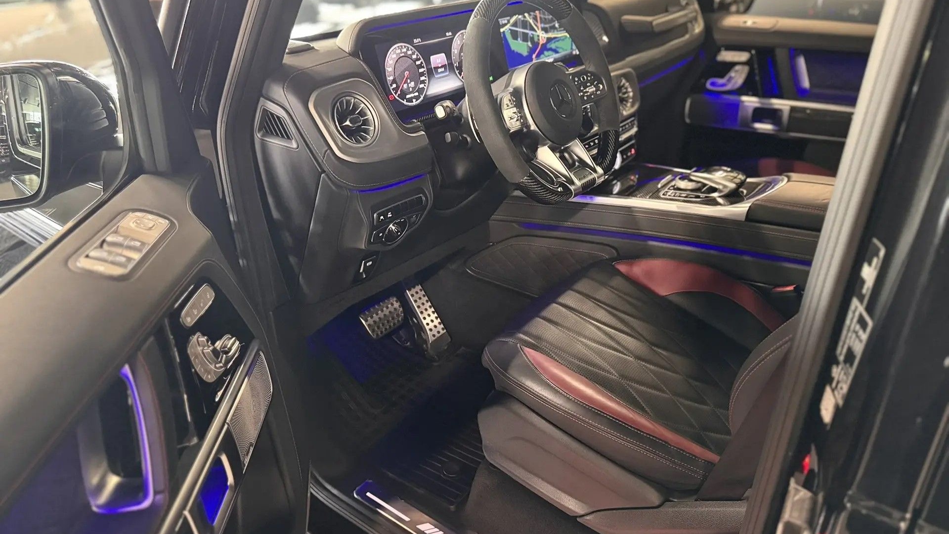 Mercedes-Benz G 63 AMG двигатель 5.5 литра (571 л.с.) Черный