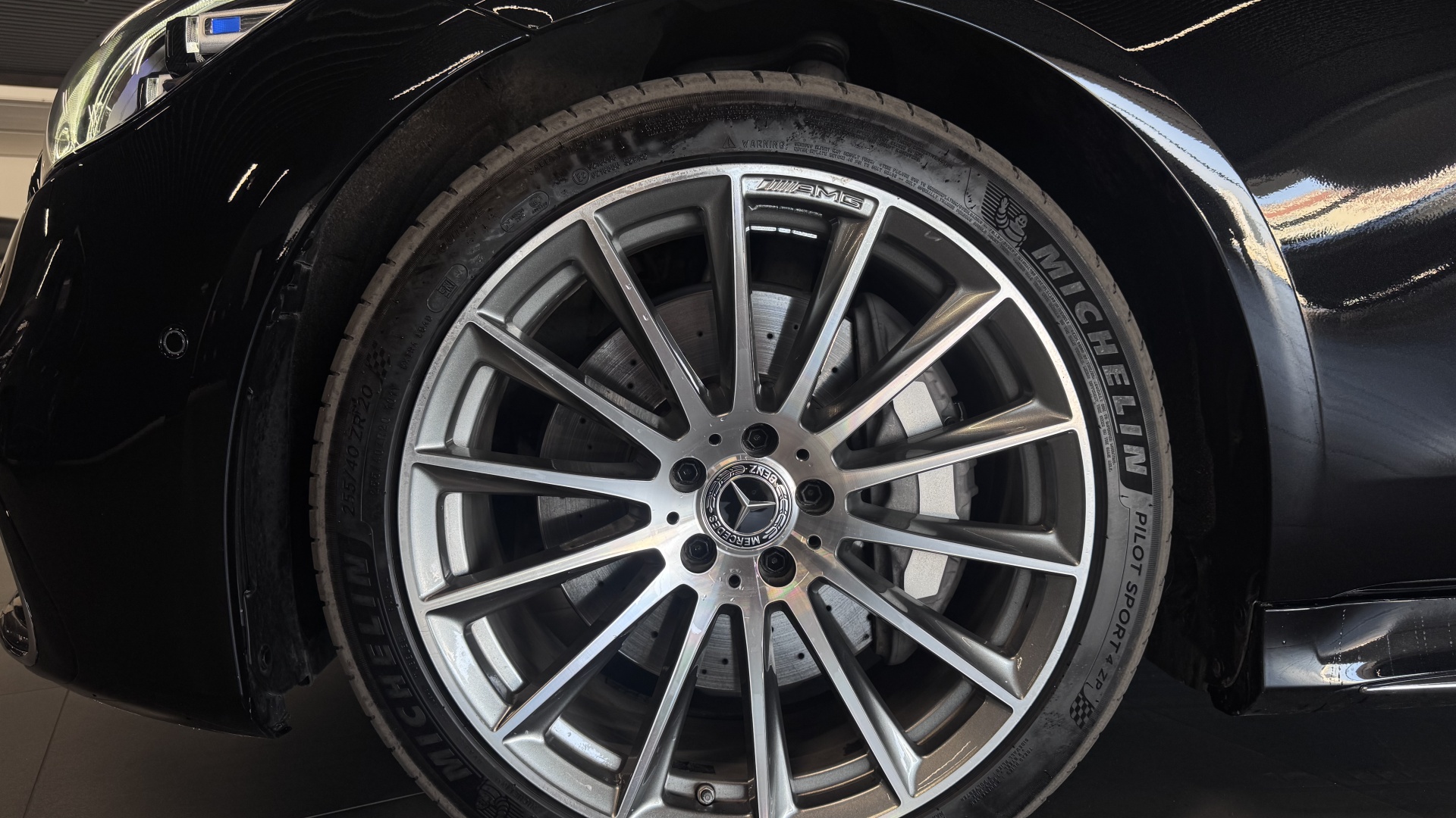 Mercedes-Benz S 450 4MATIC комплектация Premium двигатель 3 литра (367 л.с.) Черный