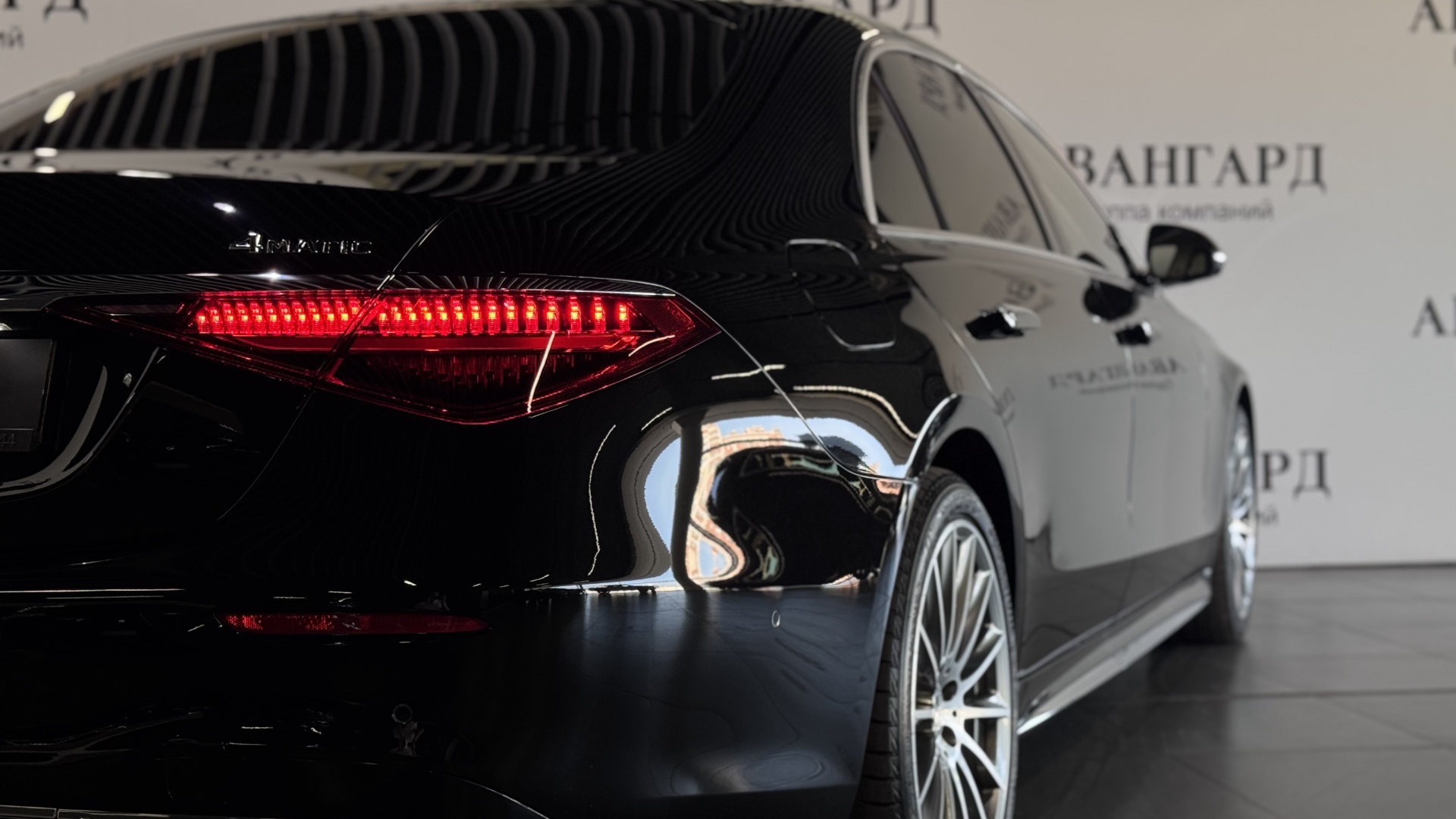 Mercedes-Benz S 450 4MATIC комплектация Premium двигатель 3 литра (367 л.с.) Черный