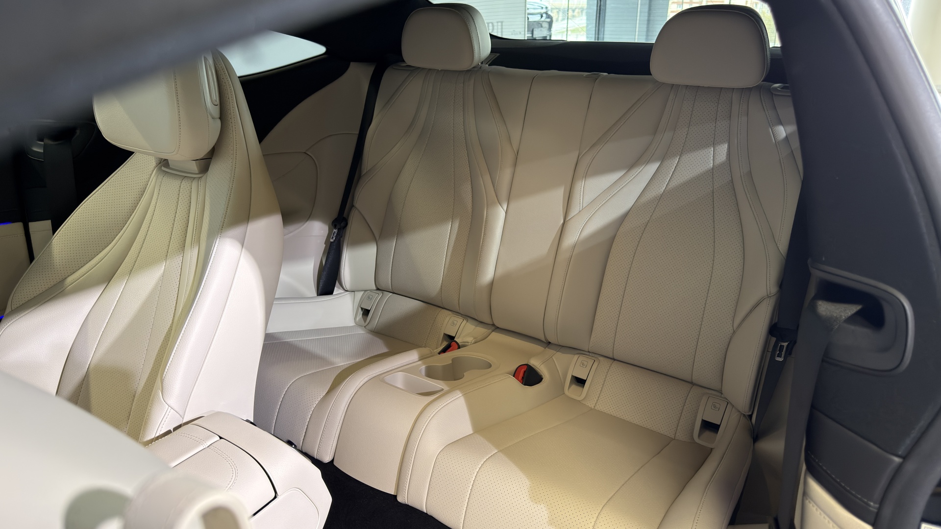 Mercedes-Benz CLE 200 4MATIC двигатель 2 литра (204 л.с.) Черный