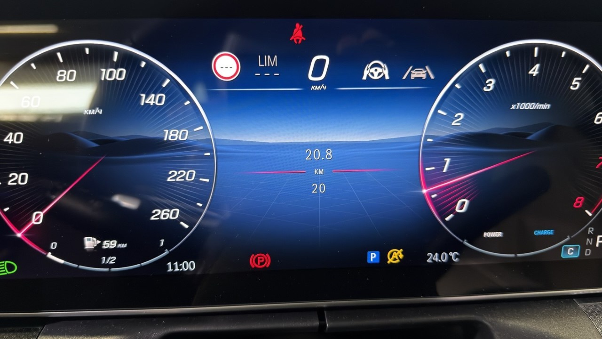 Mercedes-Benz CLE 200 4MATIC двигатель 2 литра (204 л.с.) Черный