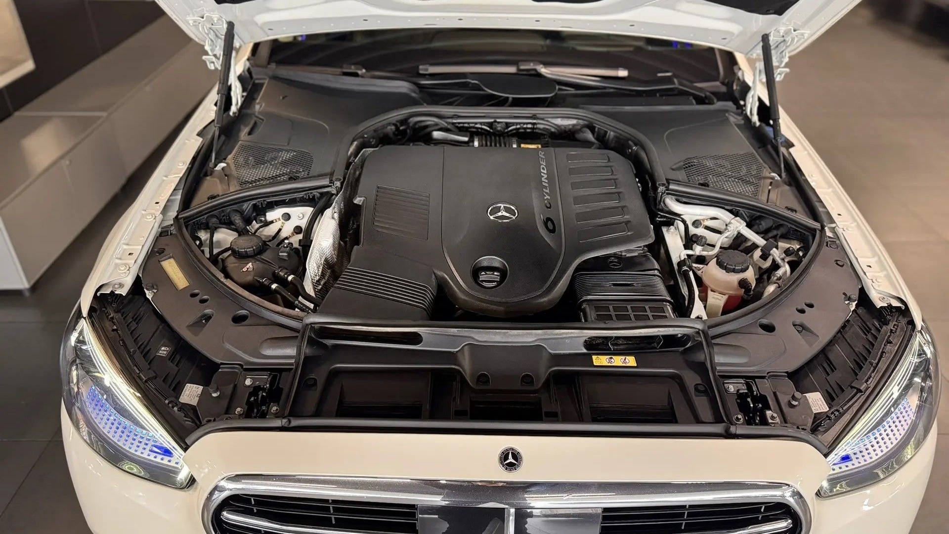 Mercedes-Benz S 450 4MATIC комплектация Premium двигатель 3 литра (367 л.с.) Белый