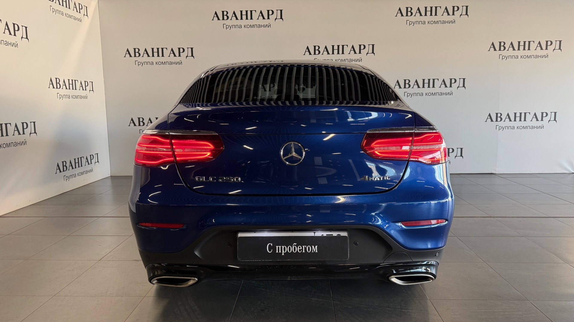 Mercedes-Benz GLC 250 4MATIC Coupe комплектация ОС двигатель 2 литра (211 л.с.) Синий