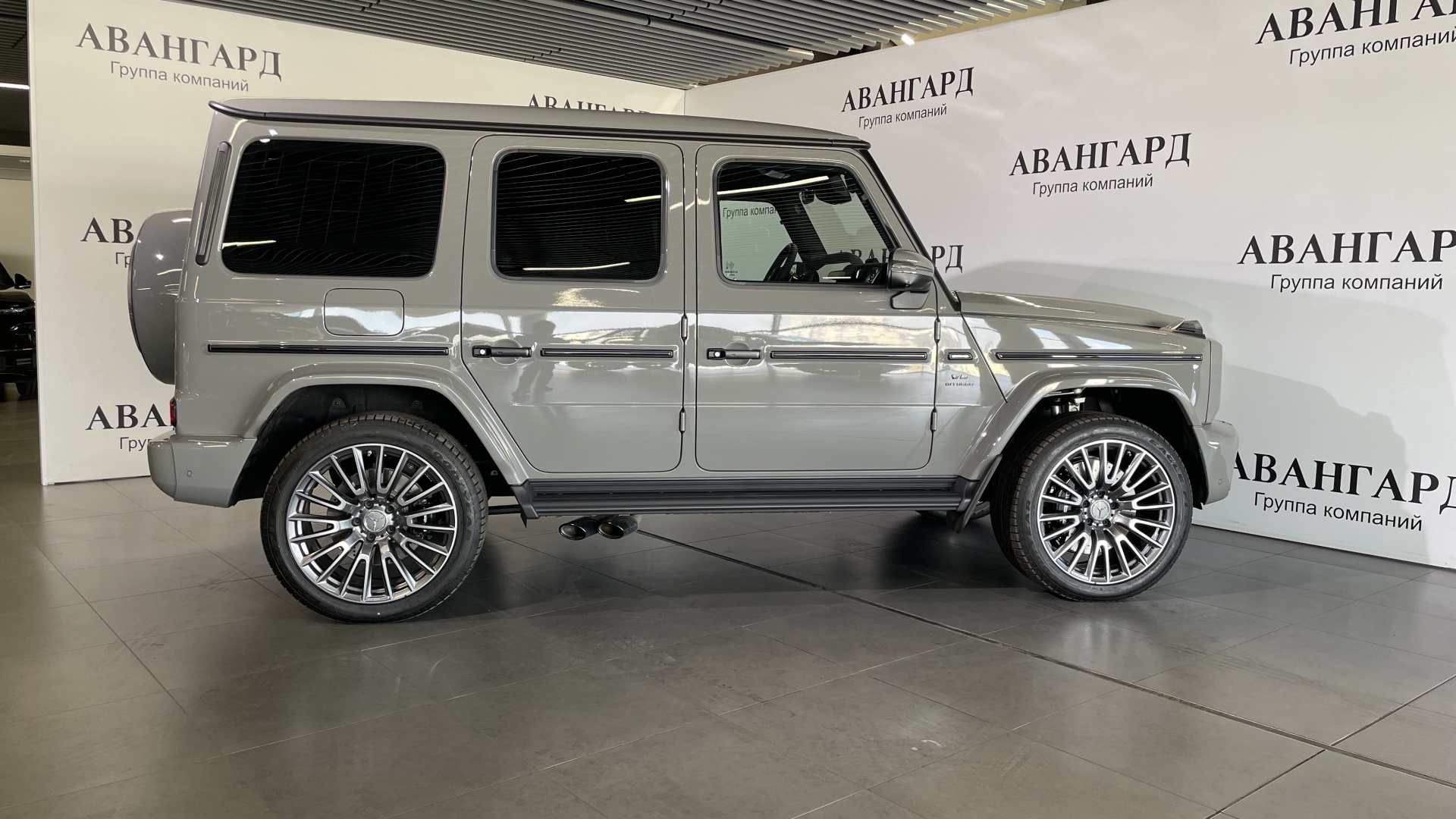 Mercedes-Benz AMG G 63 двигатель 4 литра (585 л.с.) Серый