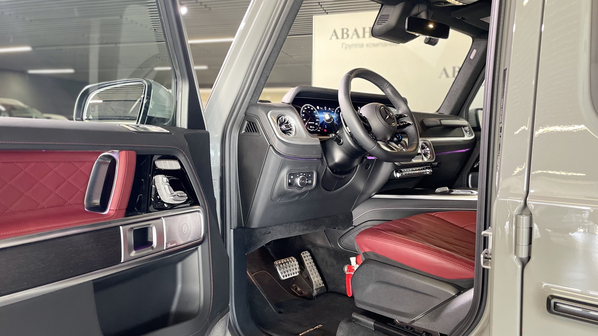 Mercedes-Benz AMG G 63 двигатель 4 литра (585 л.с.) Серый