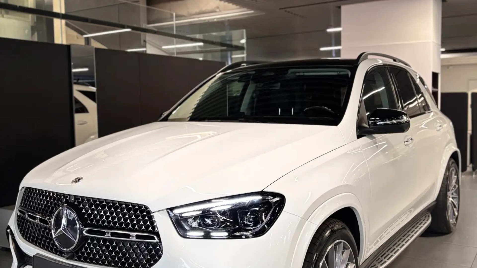 Mercedes-Benz GLE 450 4MATIC двигатель 3 литра (367 л.с.) Белый