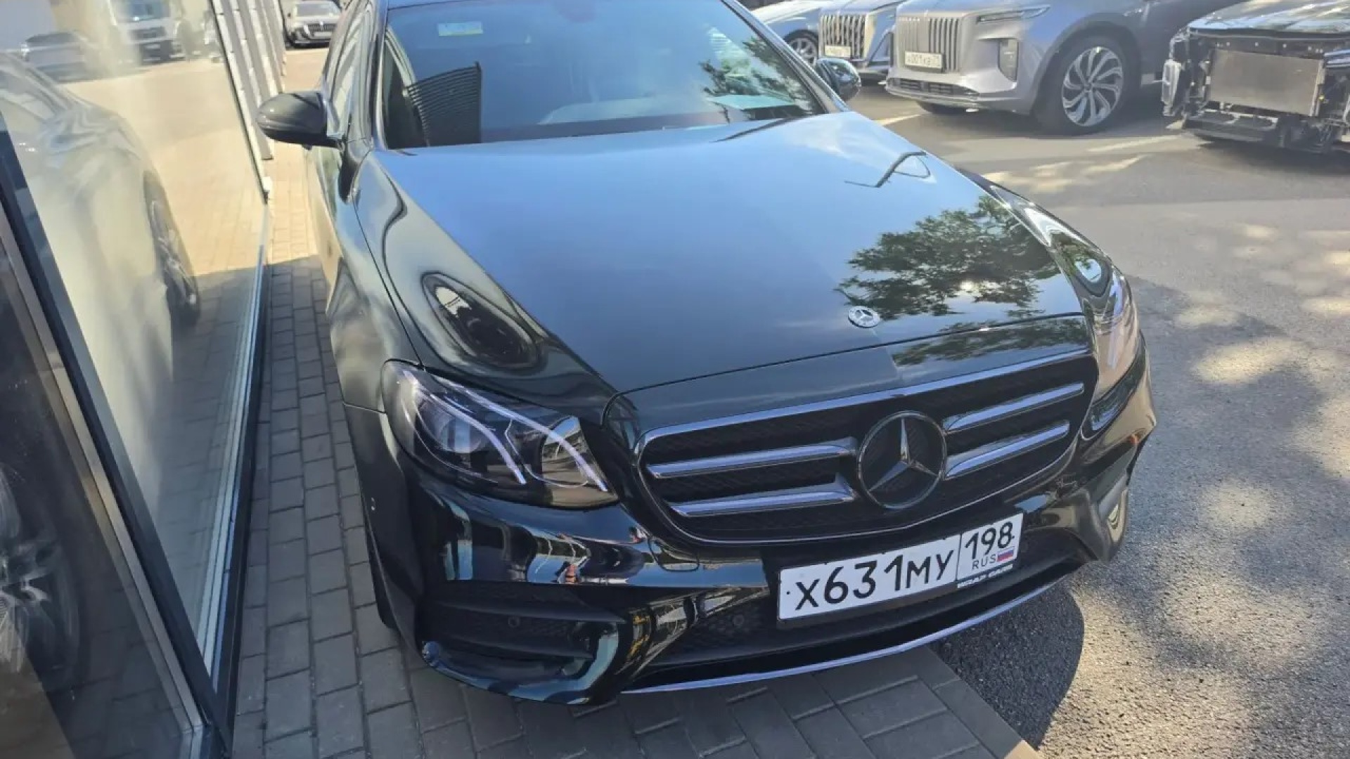 Mercedes-Benz E 200 4MATIC двигатель 2 литра (197 л.с.) Черный