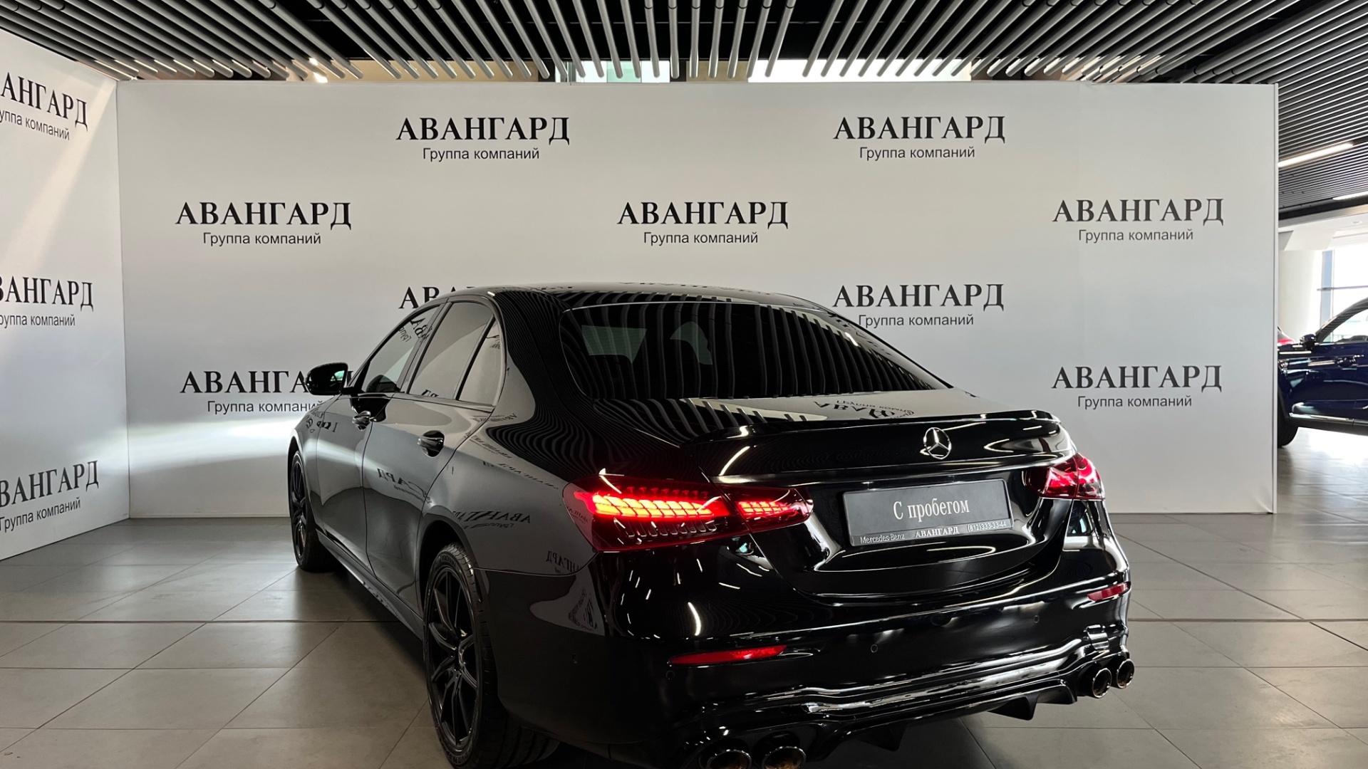 Mercedes-Benz E 300d 4M комплектация Sport Plus двигатель 2 литра (265 л.с.) Черный