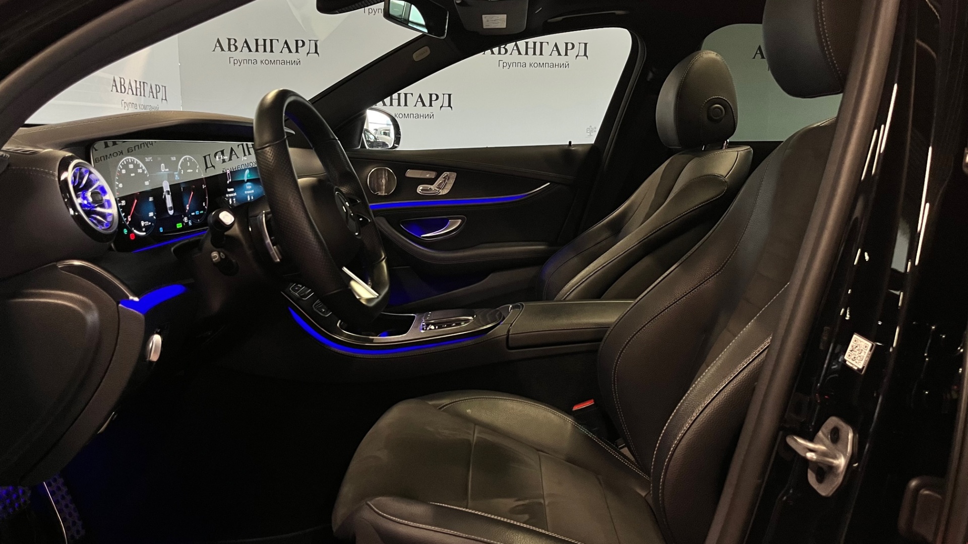Mercedes-Benz E 300d 4M комплектация Sport Plus двигатель 2 литра (265 л.с.) Черный