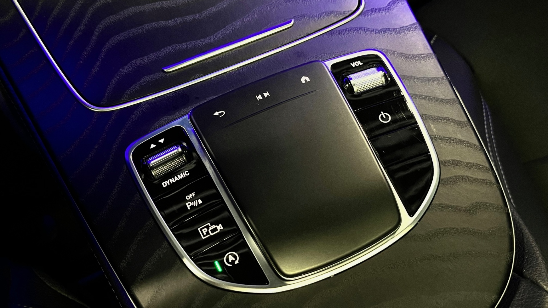 Mercedes-Benz E 300d 4M комплектация Sport Plus двигатель 2 литра (265 л.с.) Черный