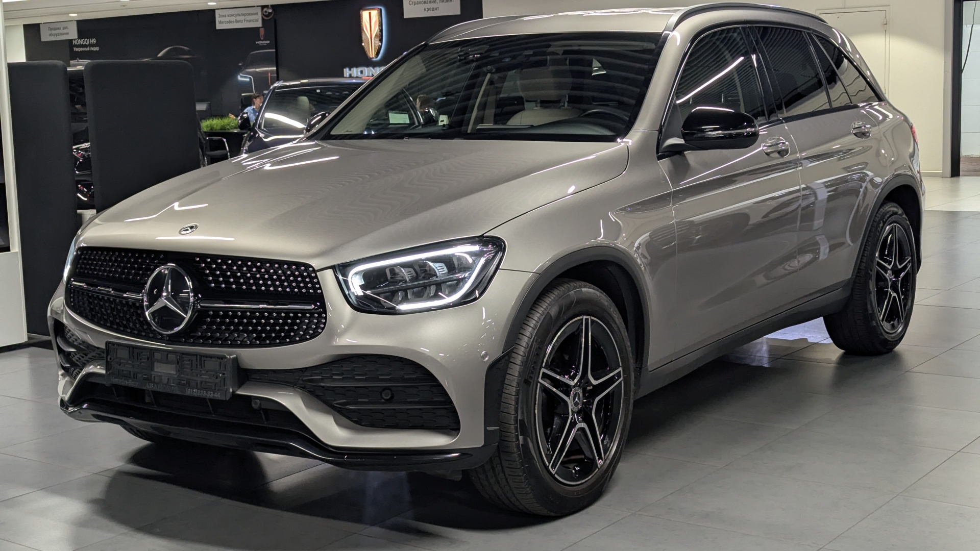 Mercedes-Benz GLC 300 4 Matic комплектация Sport Plus двигатель 2 литра (249 л.с.) Серебристый