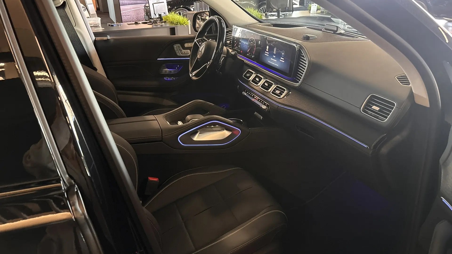 Mercedes-Benz GLE 450 4MATIC комплектация Sport Plus двигатель 3 литра (381 л.с.) Черный