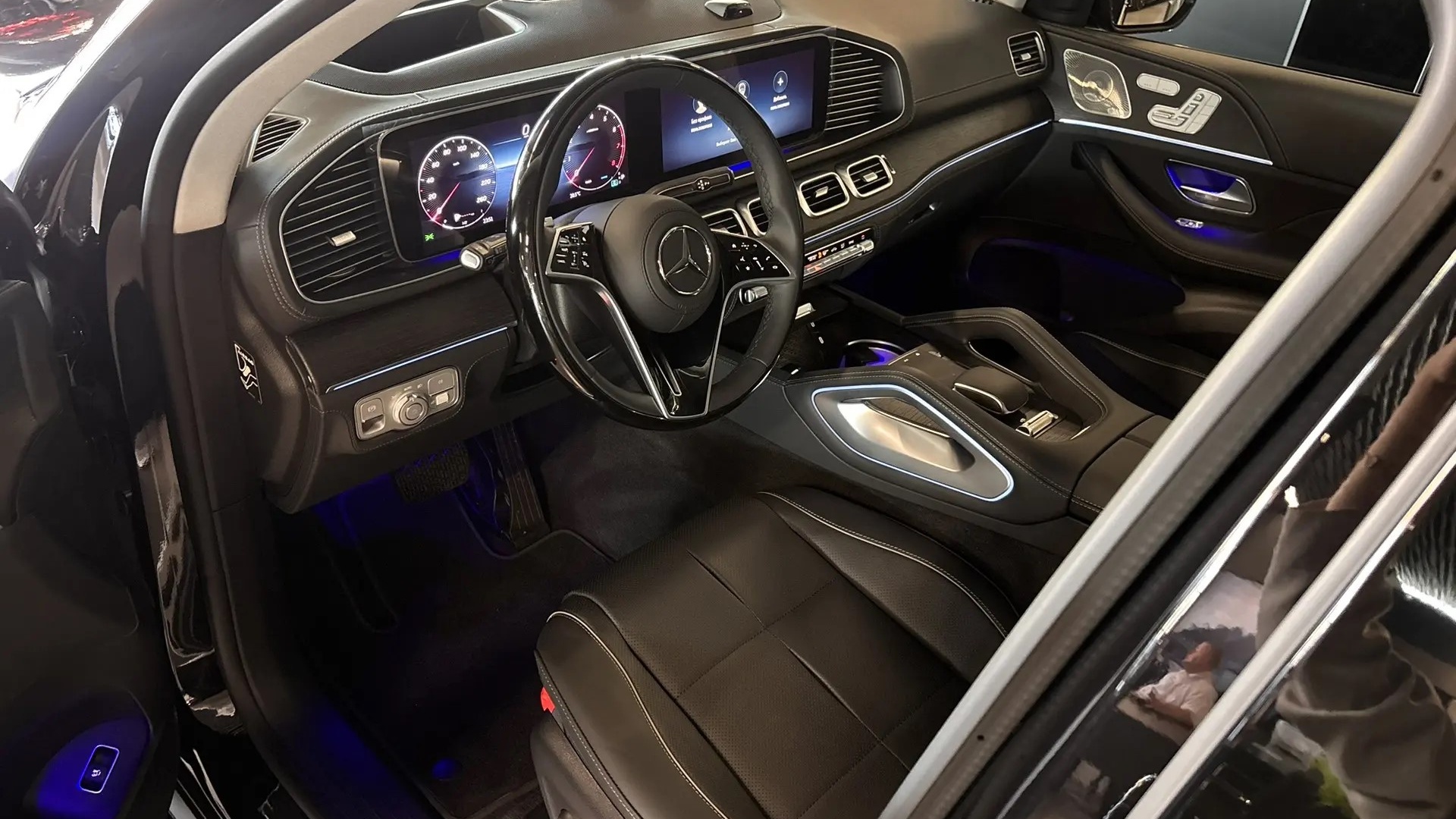 Mercedes-Benz GLE 450 4MATIC комплектация Sport Plus двигатель 3 литра (381 л.с.) Черный