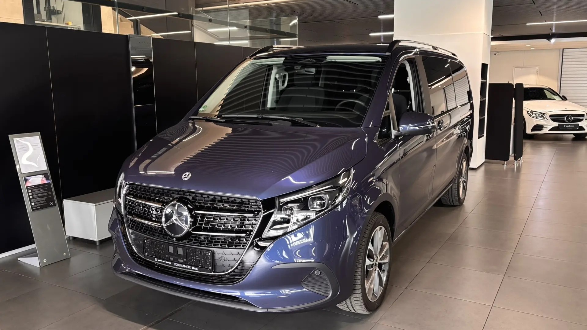 Mercedes-Benz двигатель 2.1 литра (190 л.с.) Синий