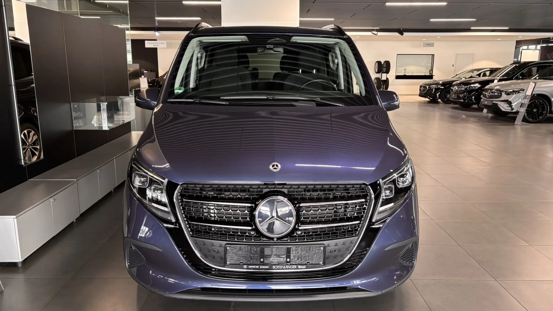 Mercedes-Benz двигатель 2.1 литра (190 л.с.) Синий