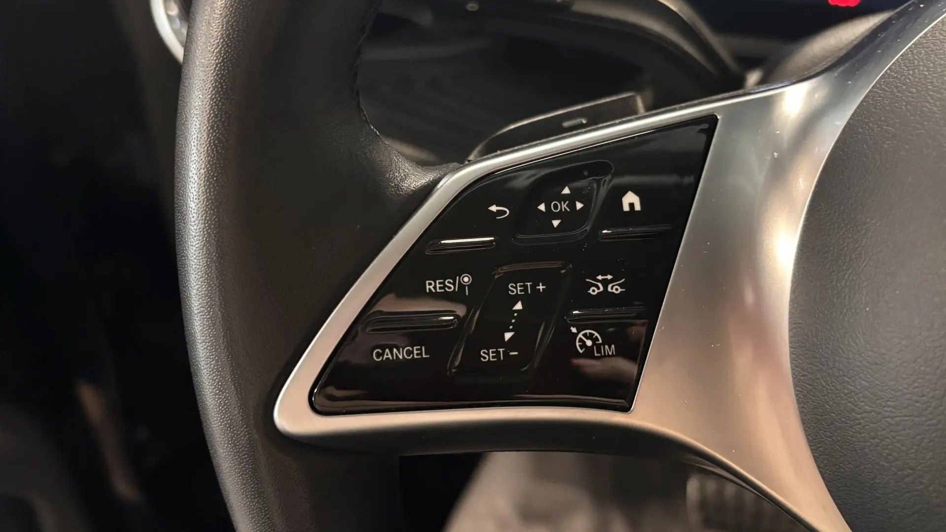 Mercedes-Benz двигатель 2.1 литра (190 л.с.) Синий