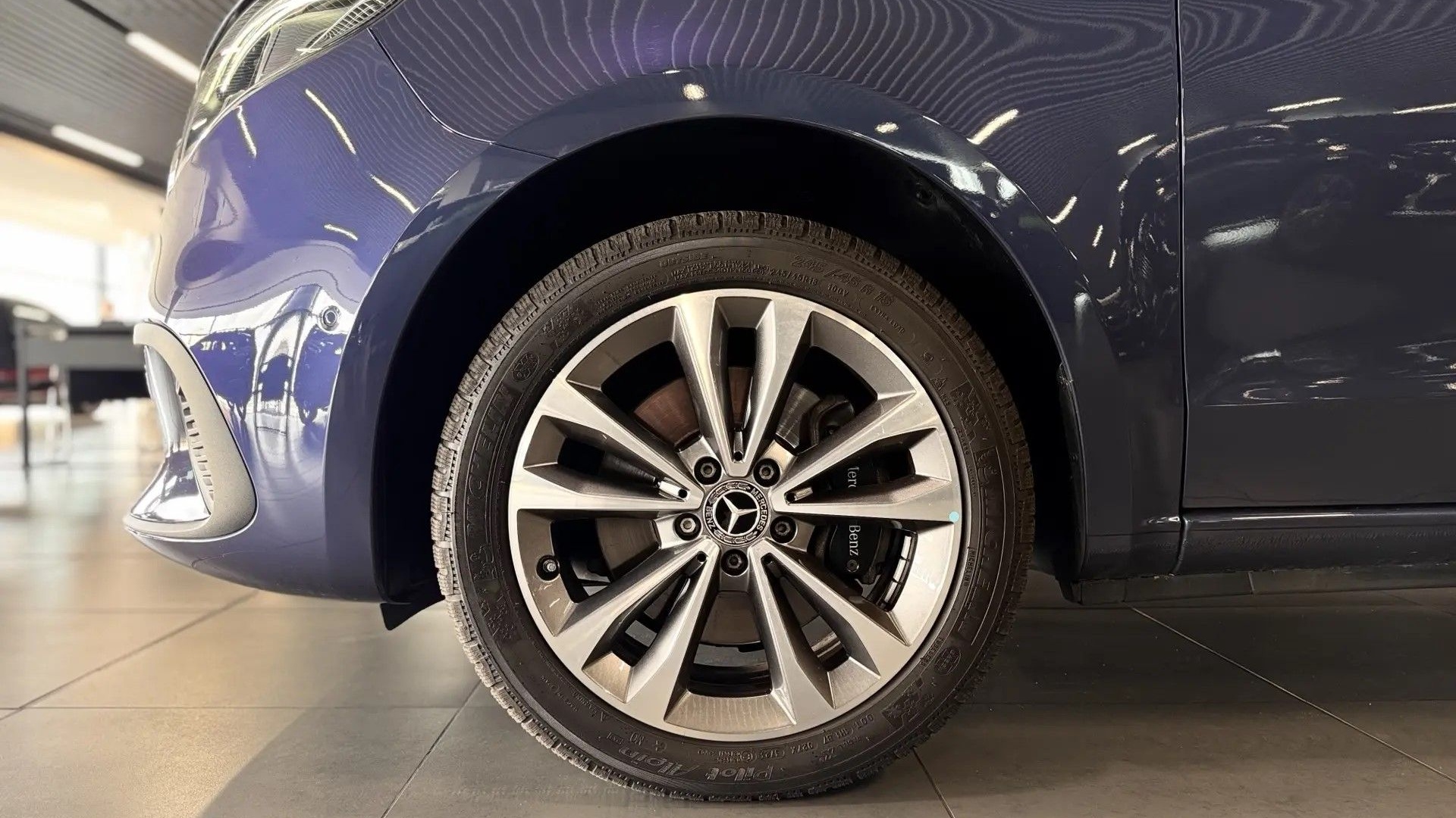 Mercedes-Benz двигатель 2.1 литра (190 л.с.) Синий