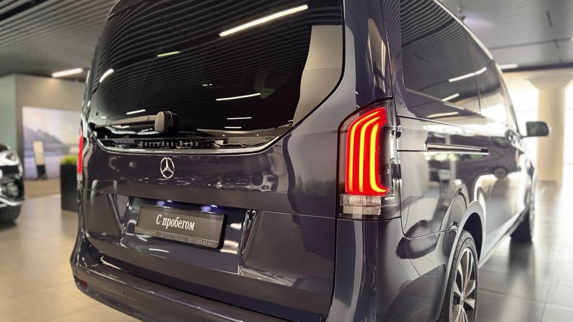 Mercedes-Benz двигатель 2.1 литра (190 л.с.) Синий