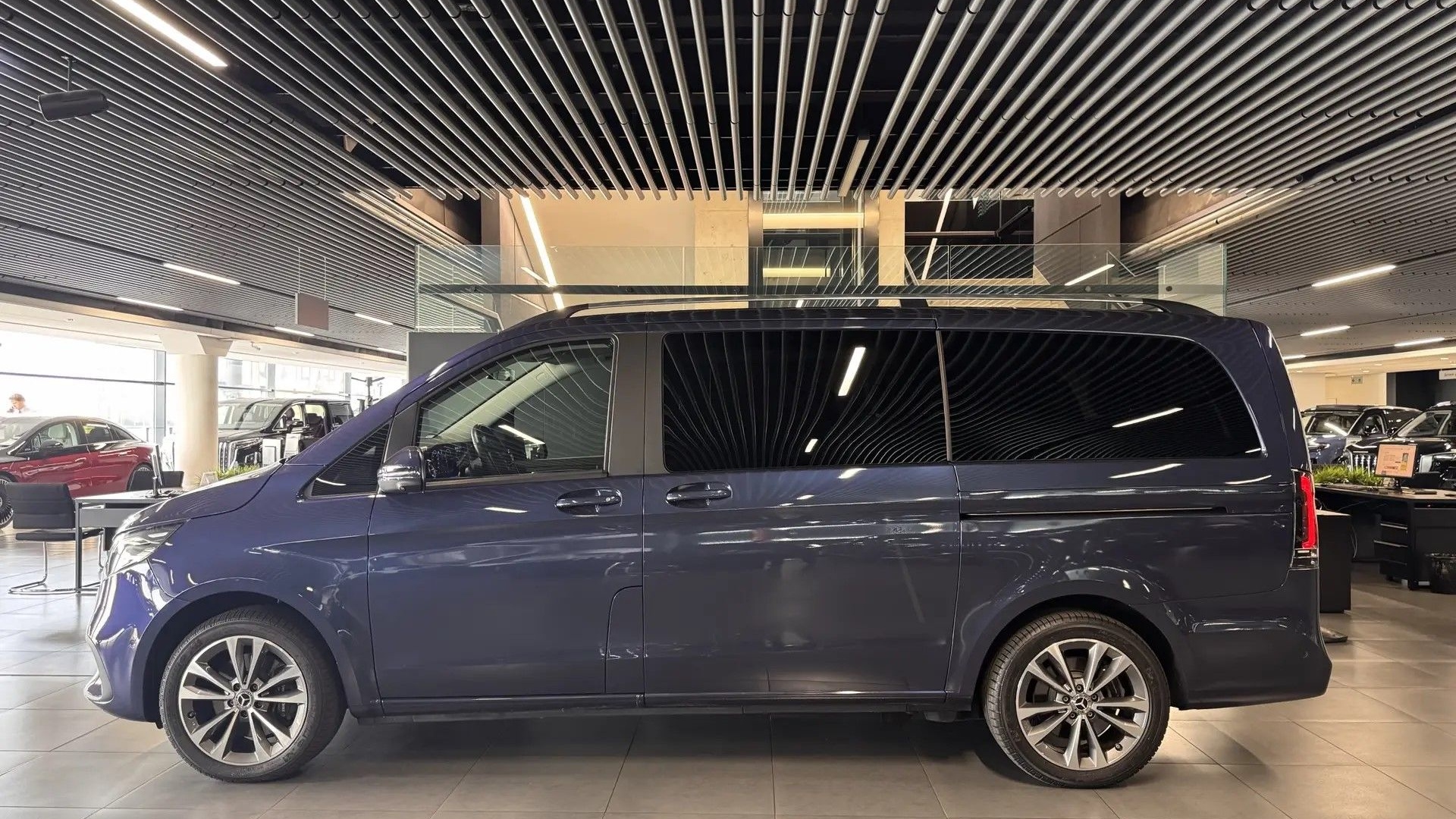 Mercedes-Benz двигатель 2.1 литра (190 л.с.) Синий