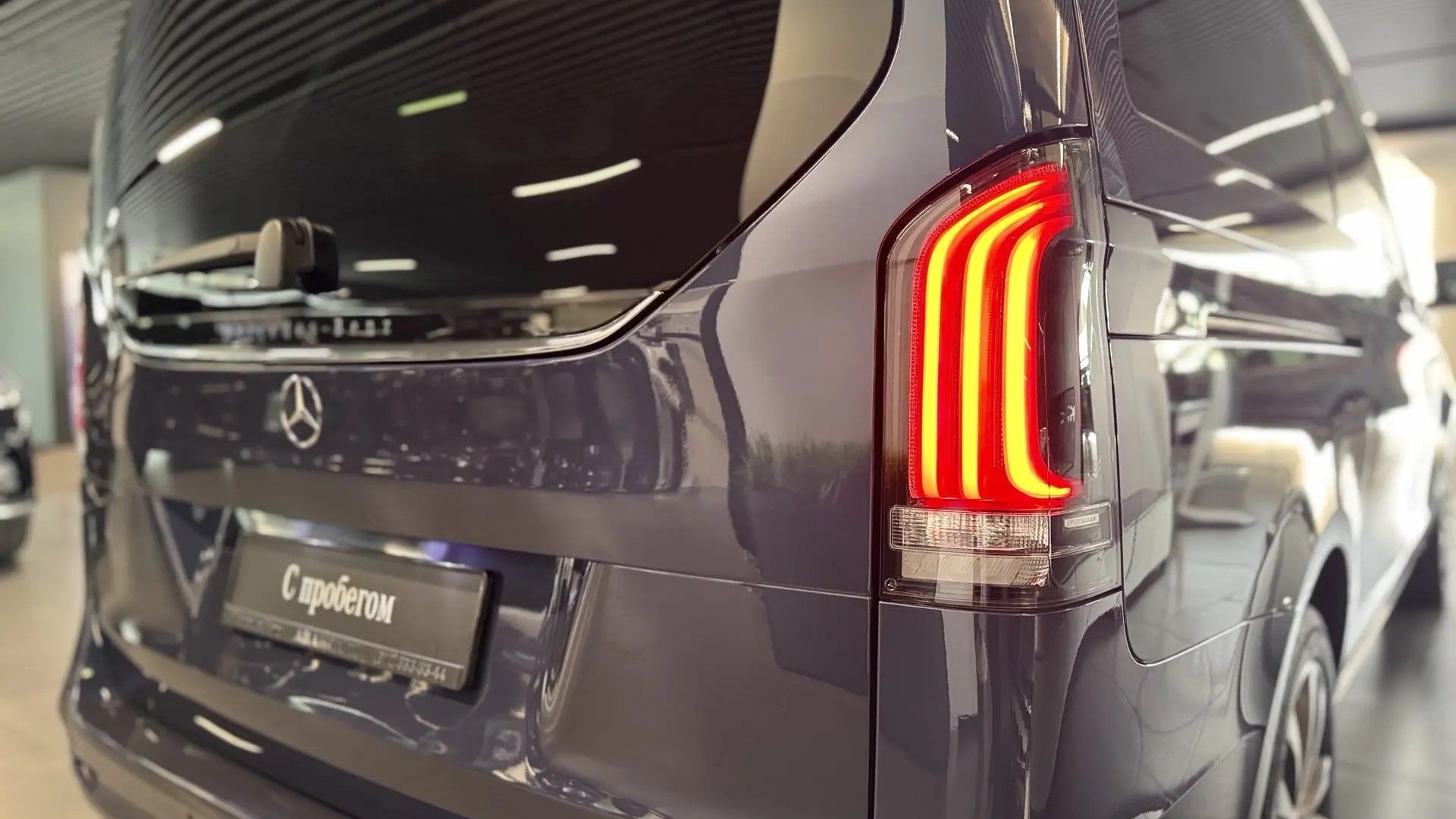 Mercedes-Benz двигатель 2.1 литра (190 л.с.) Синий
