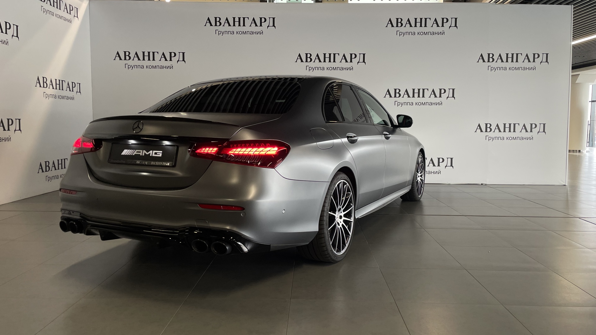 Mercedes-Benz AMG E 53 4MATIC двигатель 3 литра (435 л.с.) Серый