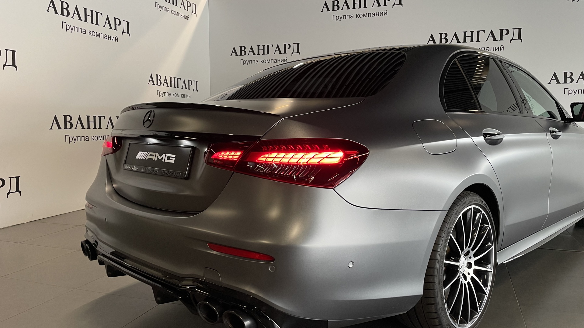 Mercedes-Benz AMG E 53 4MATIC двигатель 3 литра (435 л.с.) Серый