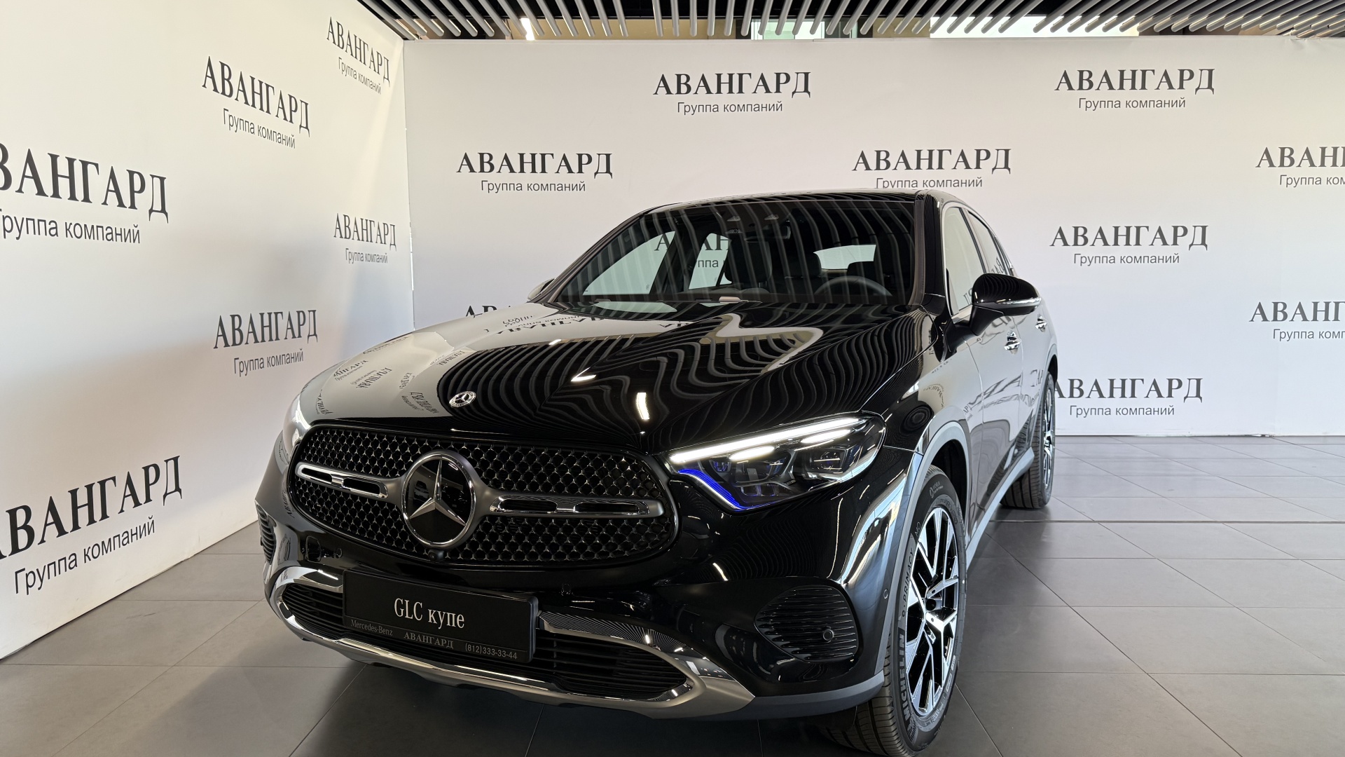 Mercedes-Benz GLC 300 4MATIC купе двигатель 2 литра (249 л.с.) Черный