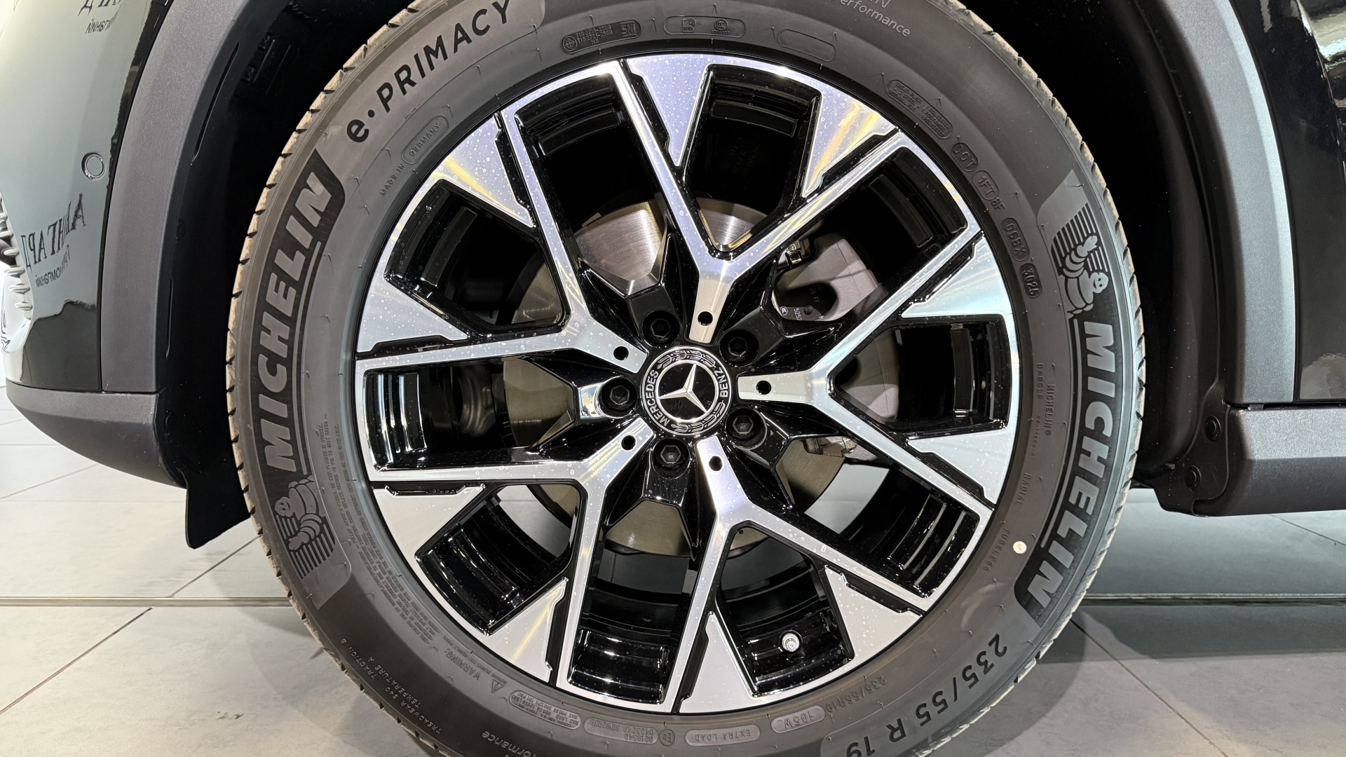 Mercedes-Benz GLC 300 4MATIC Coupe двигатель 2 литра (249 л.с.) Черный