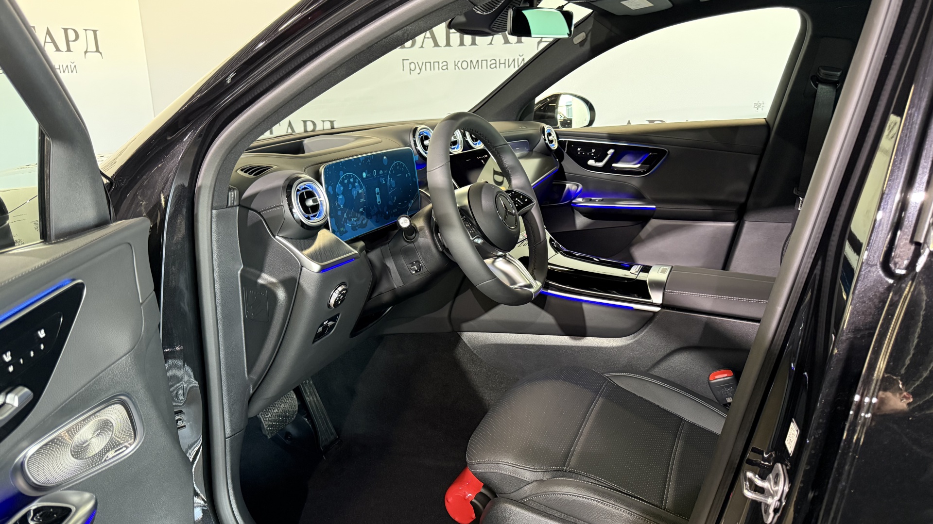 Mercedes-Benz GLC 300 4MATIC Coupe двигатель 2 литра (249 л.с.) Черный