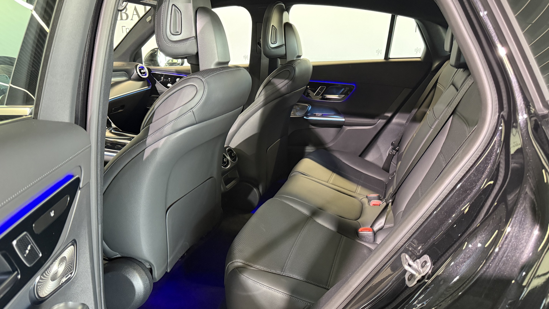 Mercedes-Benz GLC 300 4MATIC Coupe двигатель 2 литра (249 л.с.) Черный