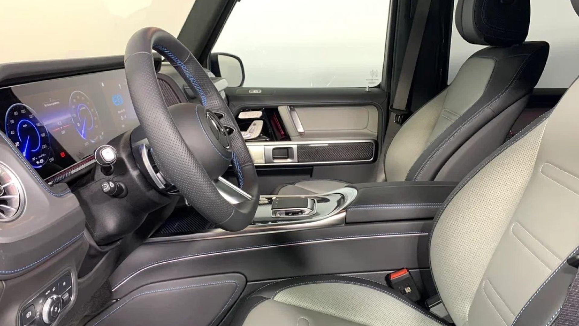 Mercedes-Benz G 580 комплектация Sport Plus двигатель 5 литра (296 л.с.) Синий