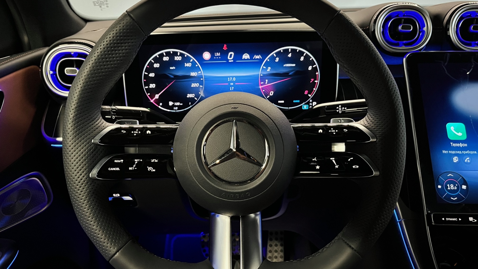 Mercedes-Benz GLC 300 4MATIC купе комплектация Sport Plus двигатель 2 литра (249 л.с.) Черный