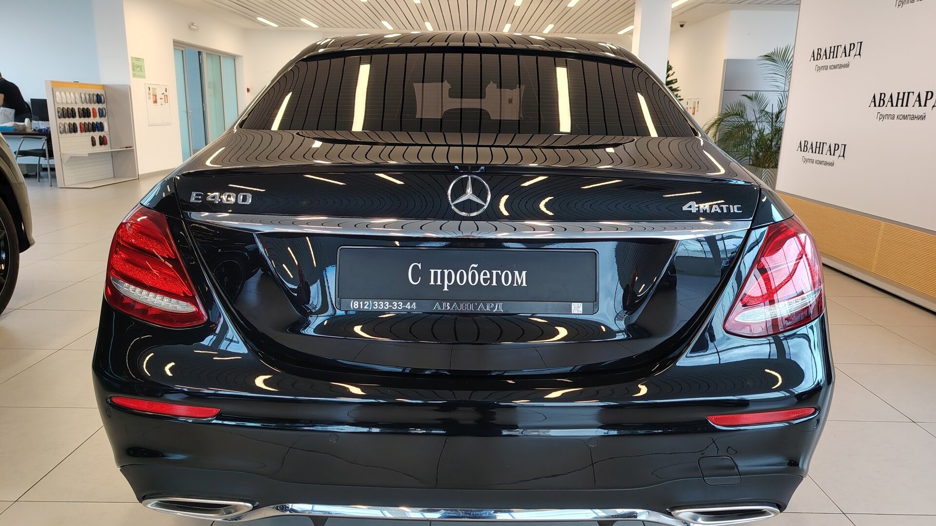 Mercedes-Benz E 400 4MATIC комплектация Sport двигатель 3 литра (333 л.с.) Черный
