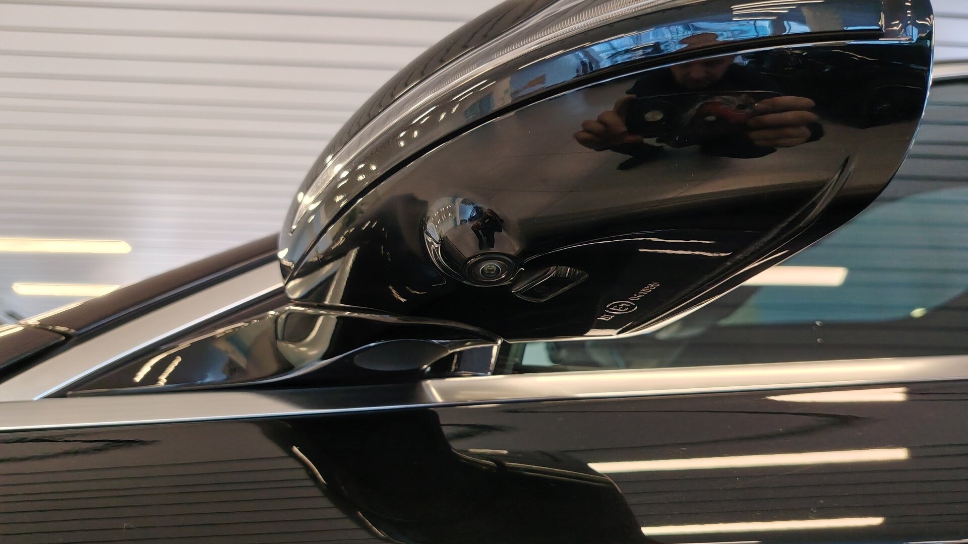 Mercedes-Benz E 400 4MATIC комплектация Sport двигатель 3 литра (333 л.с.) Черный