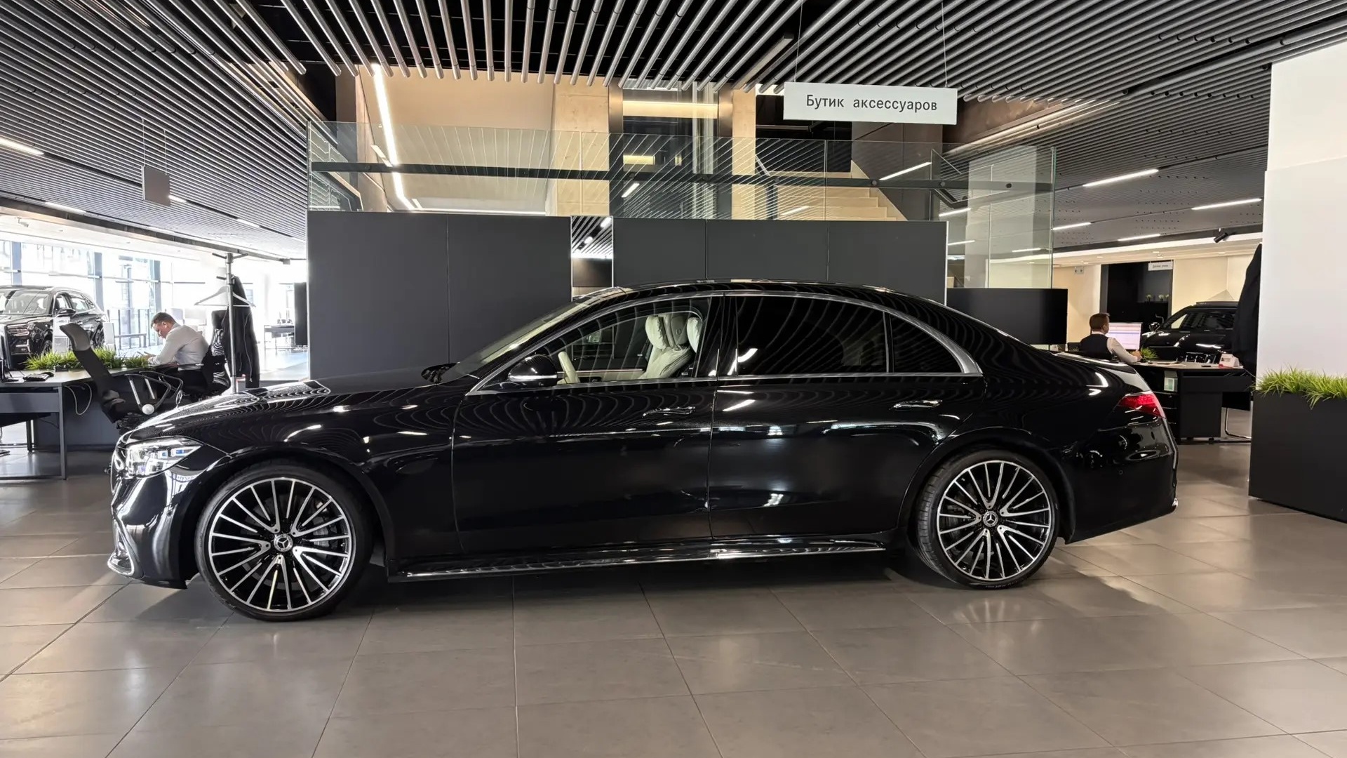 Mercedes-Benz S 450 4MATIC комплектация Business двигатель 3 литра (367 л.с.) Черный