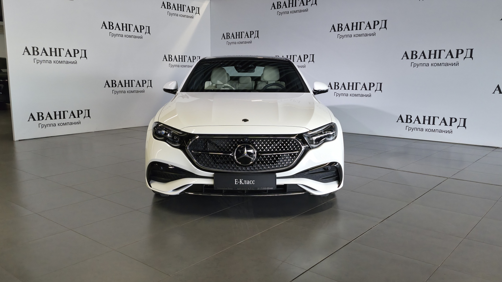 Mercedes-Benz E300 4MATIC комплектация Sport Plus двигатель 2 литра (258 л.с.) Белый