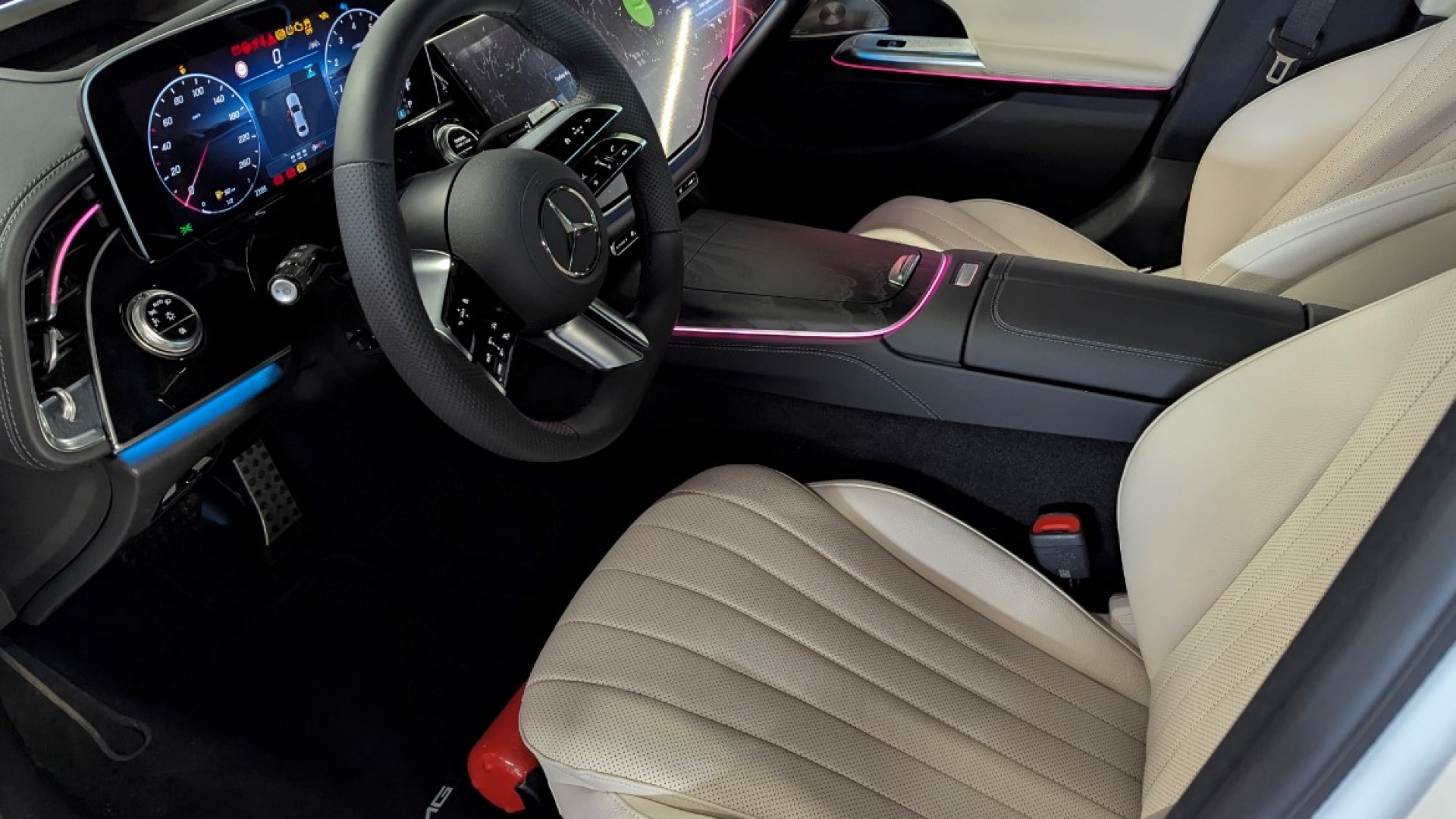 Mercedes-Benz E300 4MATIC комплектация Sport Plus двигатель 2 литра (258 л.с.) Черный