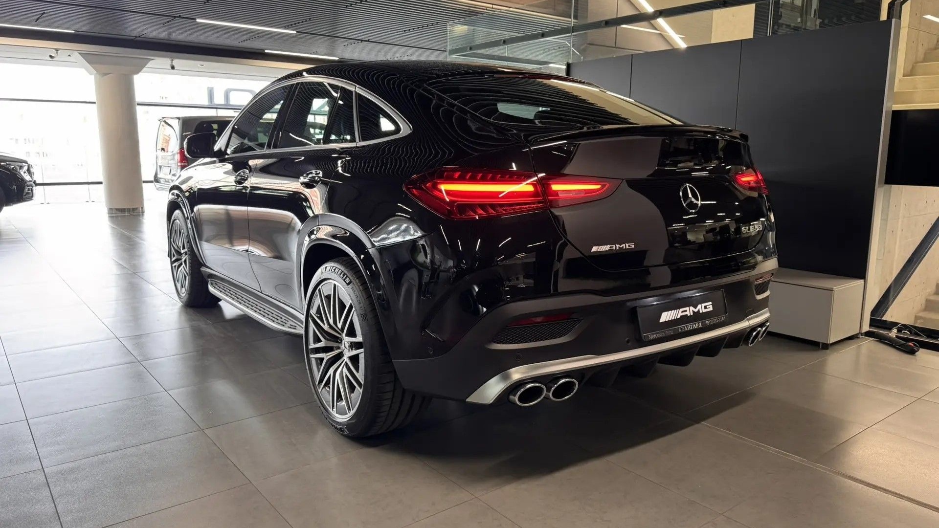 Mercedes-Benz AMG GLE 53 4MATIC+ купе двигатель 3 литра (435 л.с.) Черный