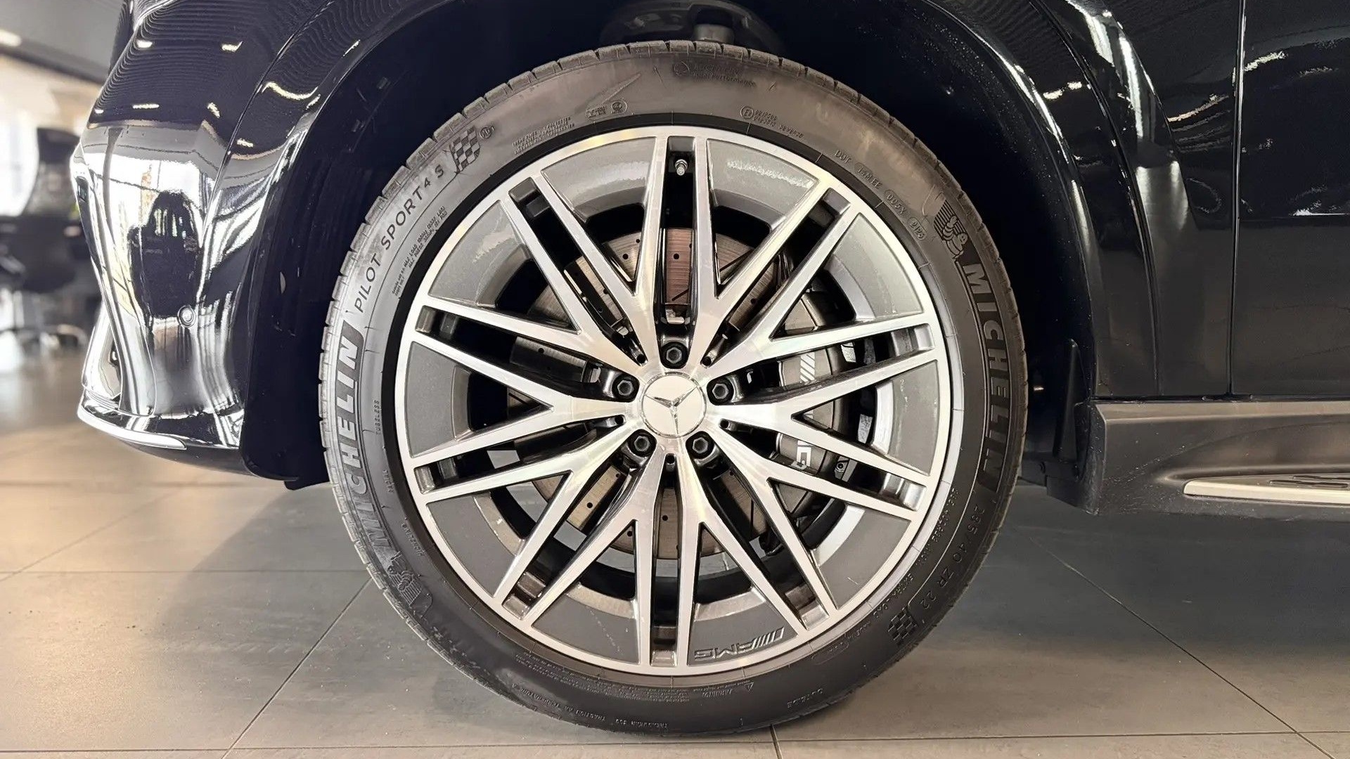 Mercedes-Benz AMG GLE 53 4MATIC+ купе двигатель 3 литра (435 л.с.) Черный