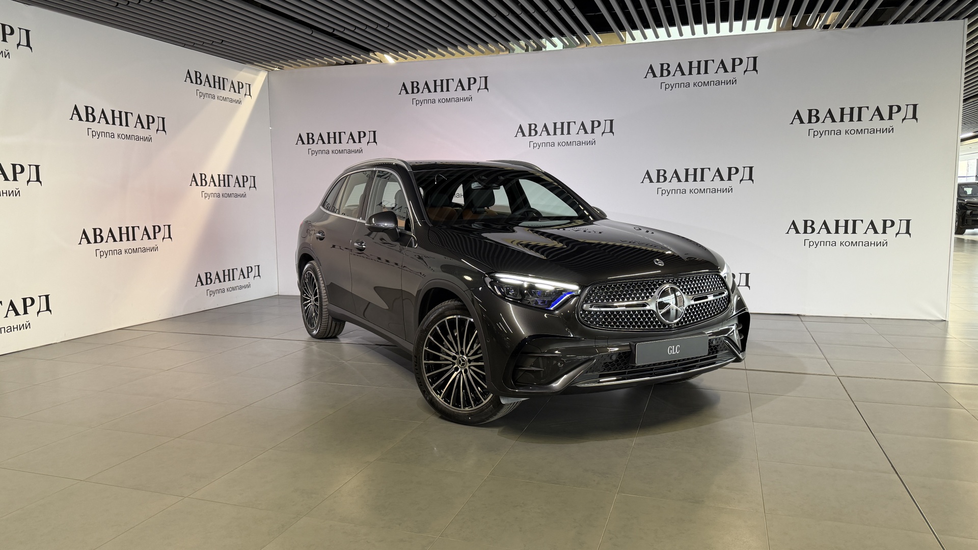 Mercedes-Benz GLC 300 4MATIC комплектация Sport Plus двигатель 2 литра (245 л.с.) Серый