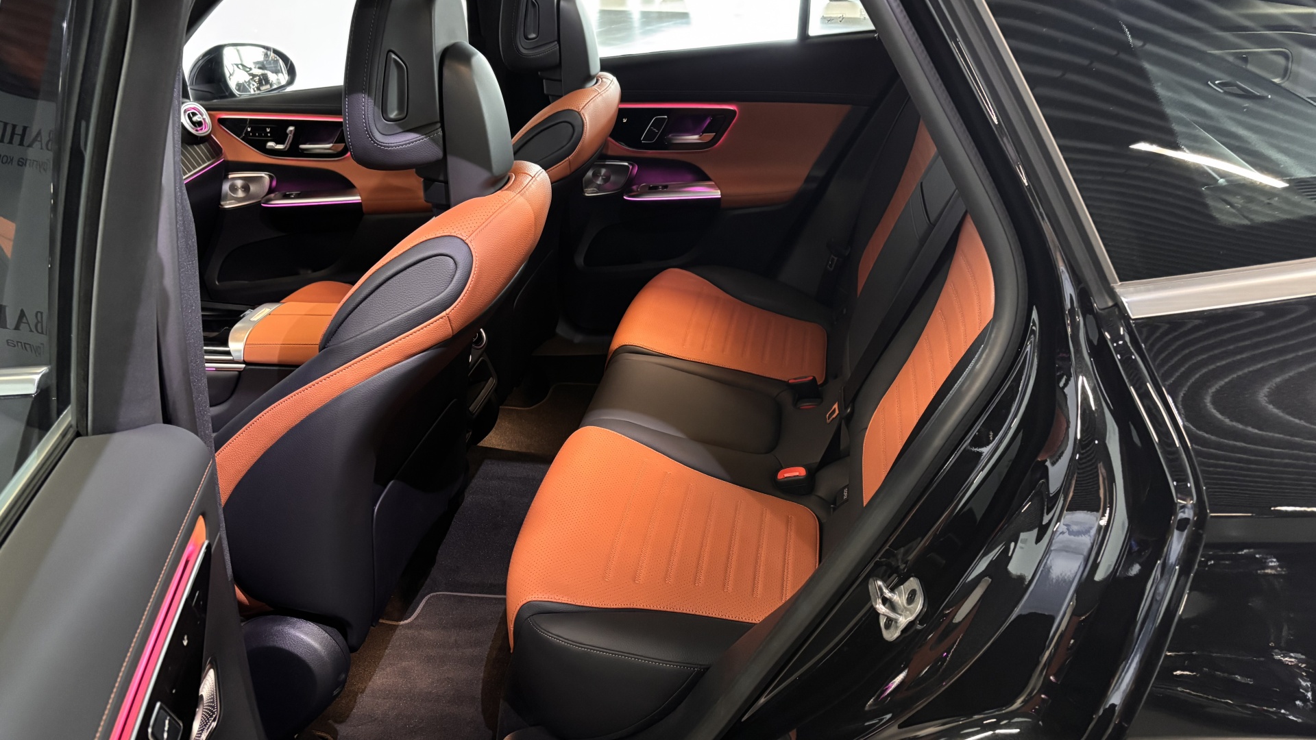 Mercedes-Benz GLC 300 4MATIC комплектация Sport Plus двигатель 2 литра (258 л.с.) Черный
