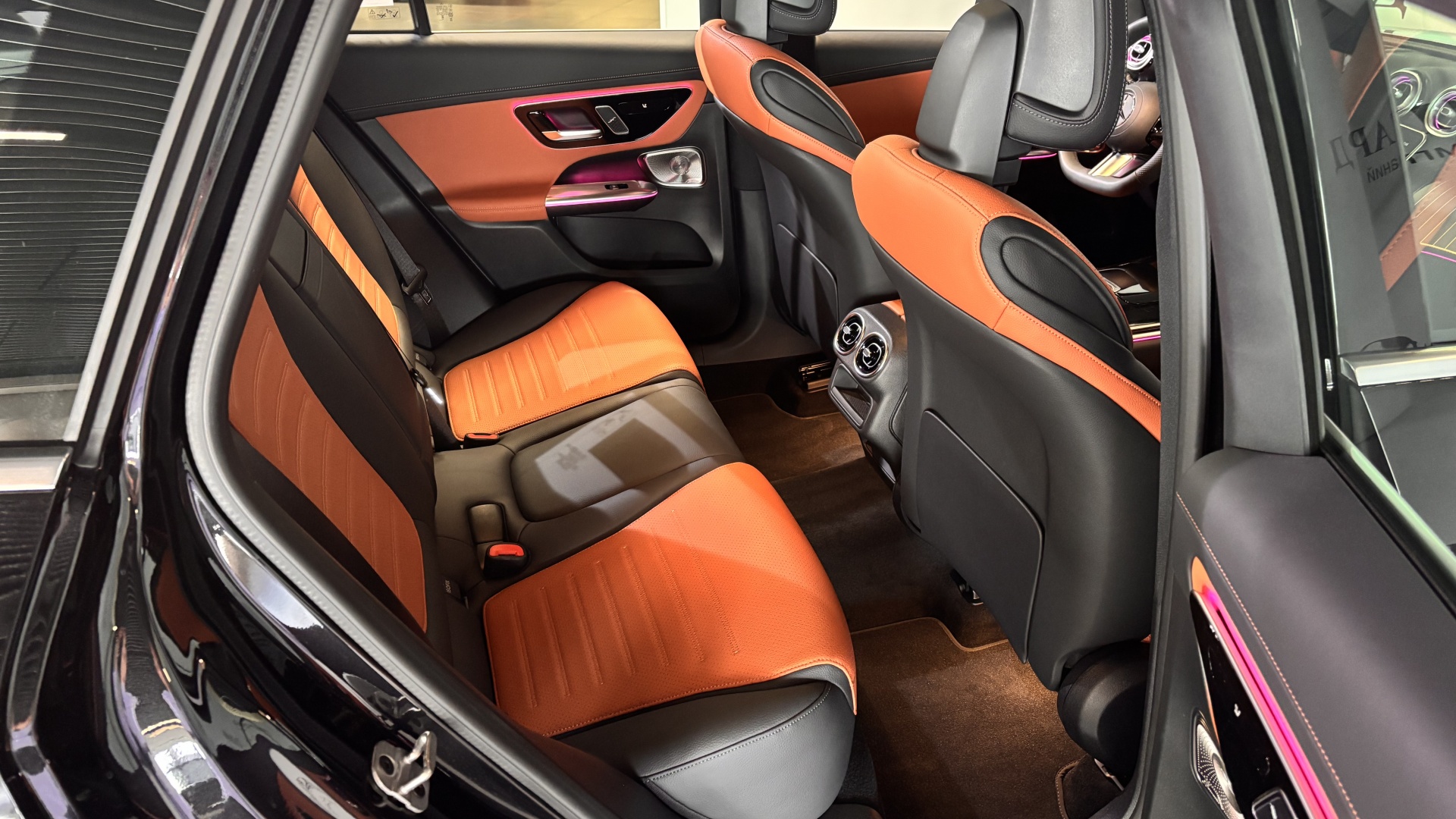 Mercedes-Benz GLC 300 4MATIC комплектация Sport Plus двигатель 2 литра (258 л.с.) Черный