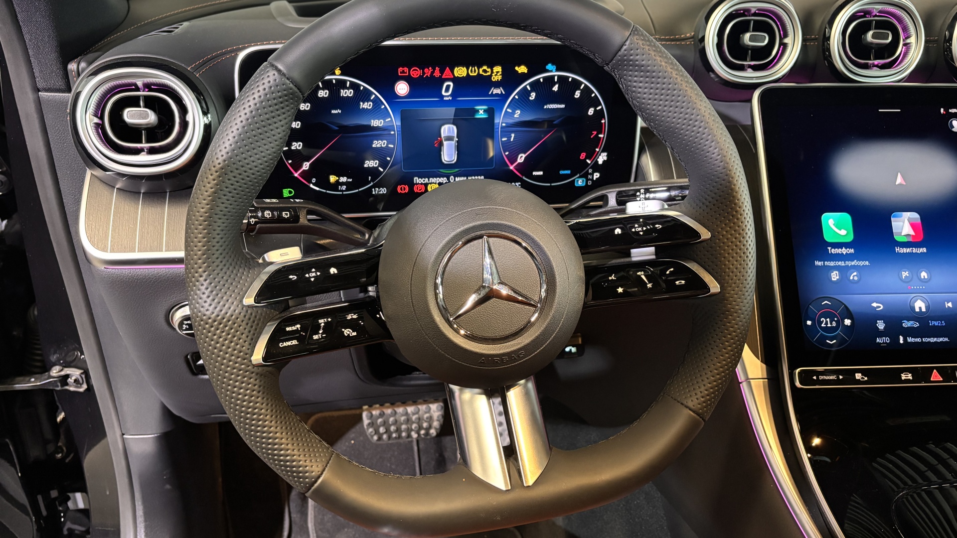 Mercedes-Benz GLC 300 4MATIC комплектация Sport Plus двигатель 2 литра (258 л.с.) Черный