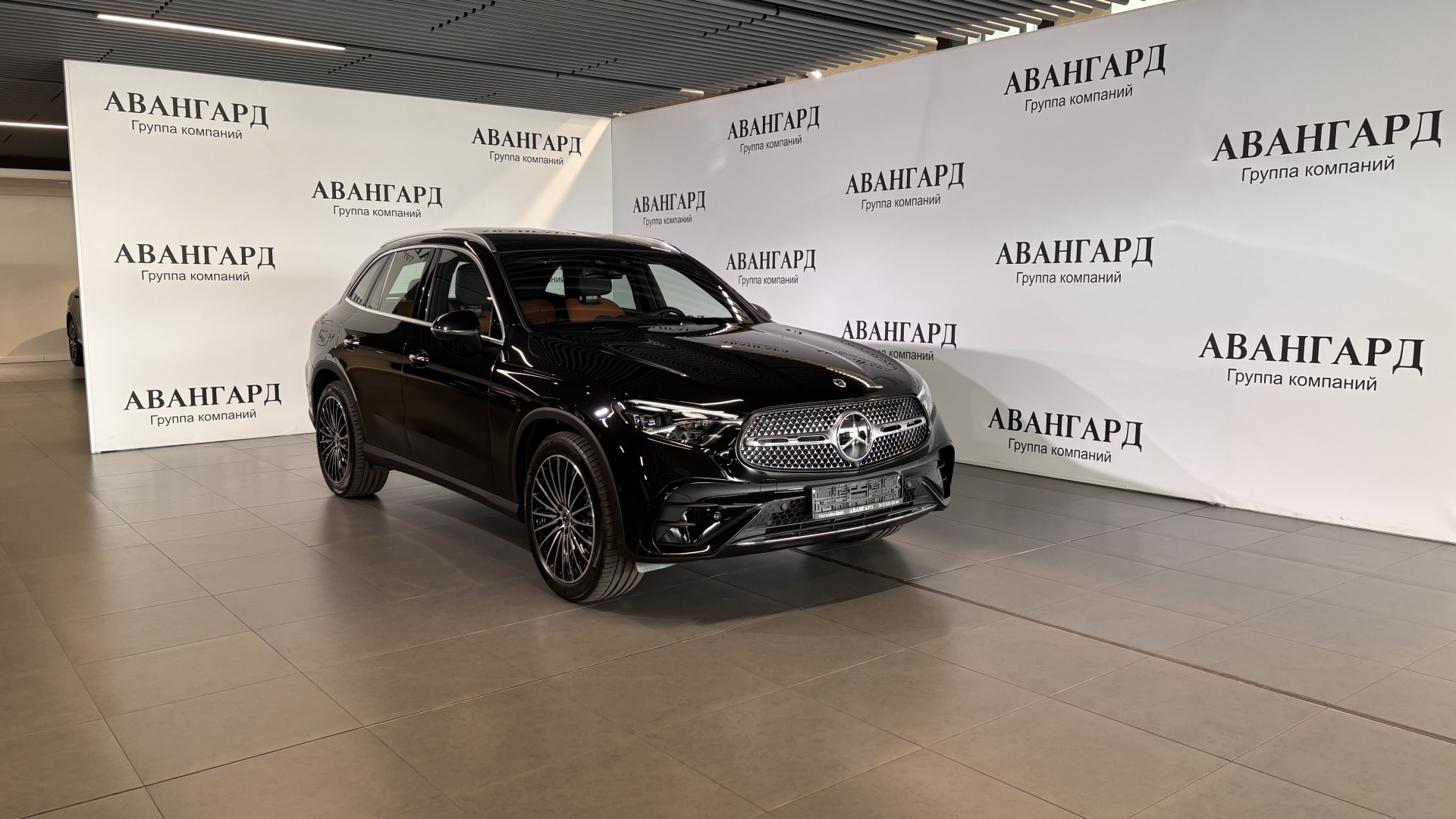 Mercedes-Benz GLC 300 4MATIC комплектация Sport Plus двигатель 2 литра (258 л.с.) Черный