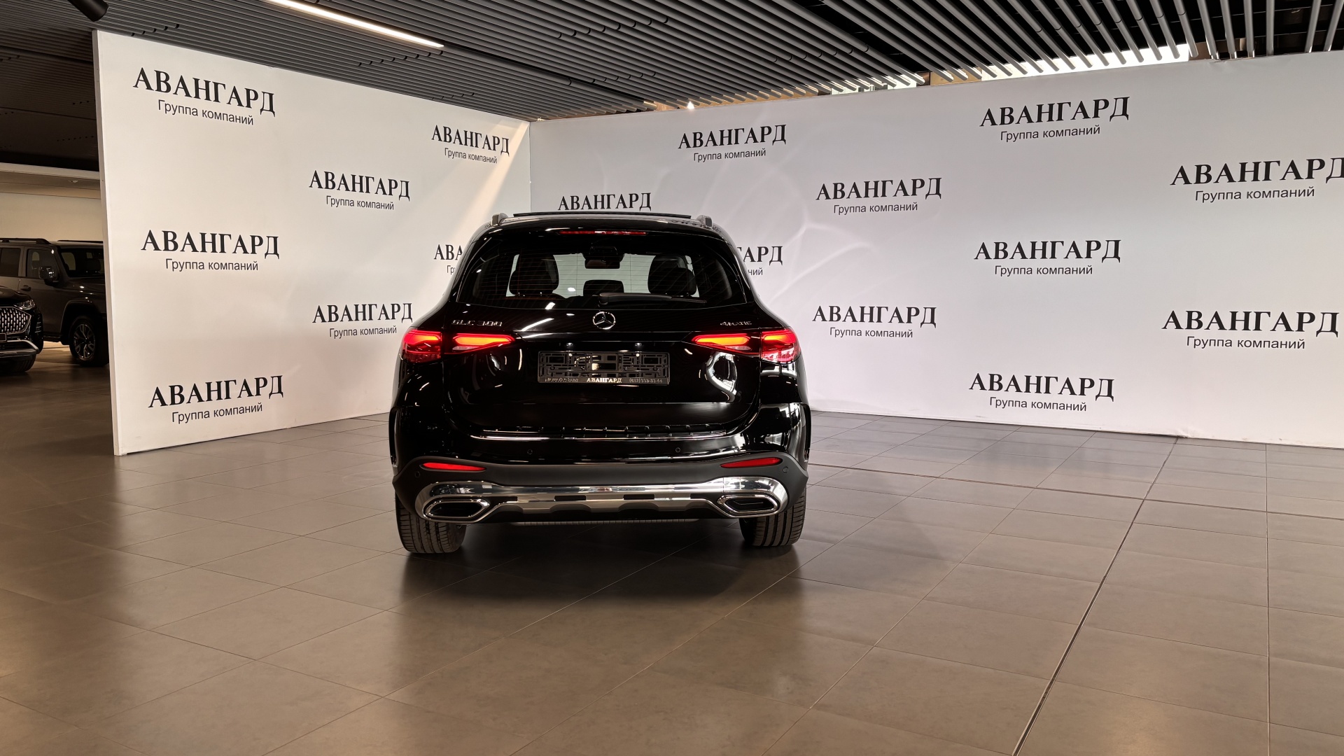 Mercedes-Benz GLC 300 4MATIC комплектация Sport Plus двигатель 2 литра (258 л.с.) Черный