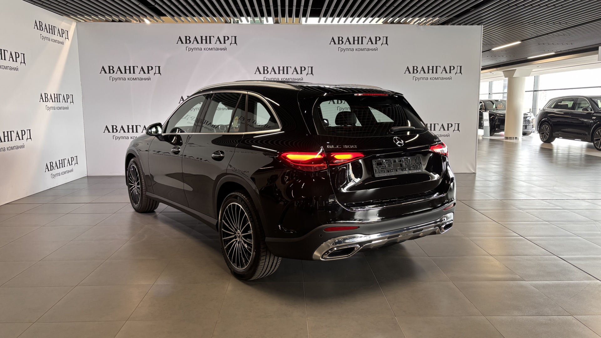 Mercedes-Benz GLC 300 4MATIC комплектация Sport Plus двигатель 2 литра (258 л.с.) Черный