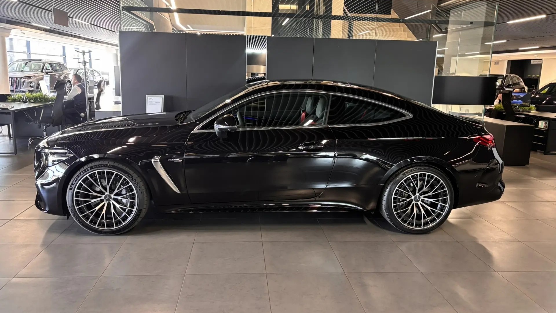 Mercedes-Benz AMG CLE 53 4MATIC+ купе двигатель 3 литра (449 л.с.) Черный