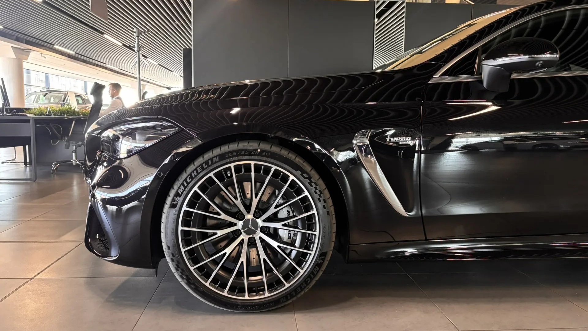 Mercedes-Benz AMG CLE 53 4MATIC+ купе двигатель 3 литра (449 л.с.) Черный