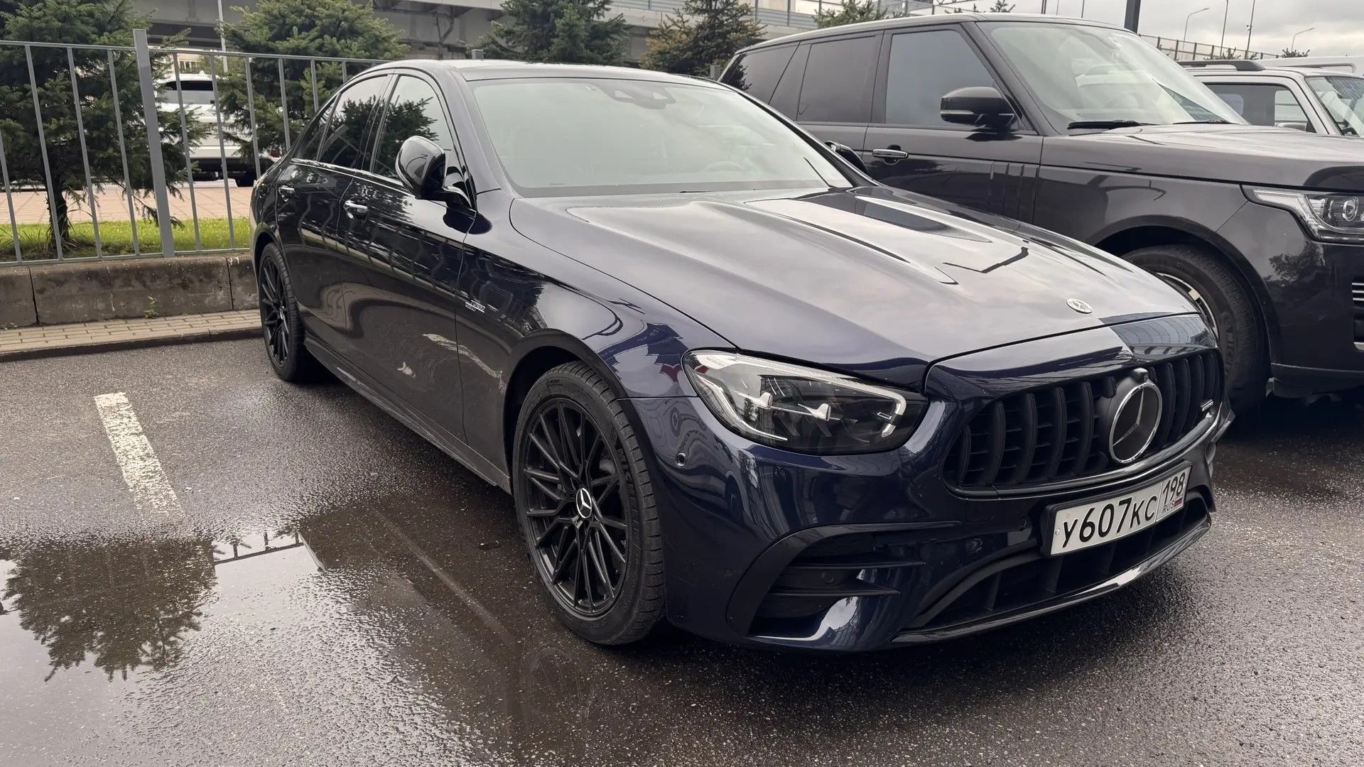 Mercedes-Benz AMG E 53 4MATIC двигатель 3 литра (435 л.с.) Синий